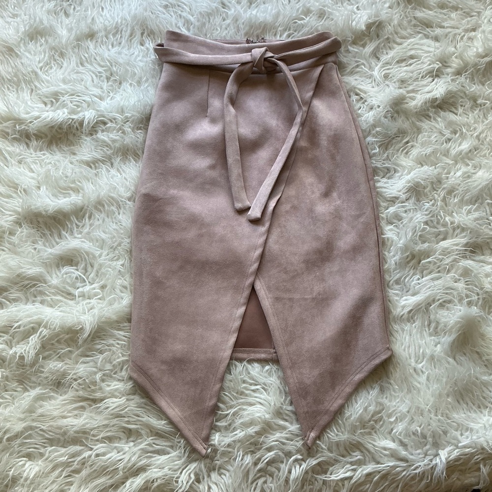🆕‎ nude faux suede skirt tie waist